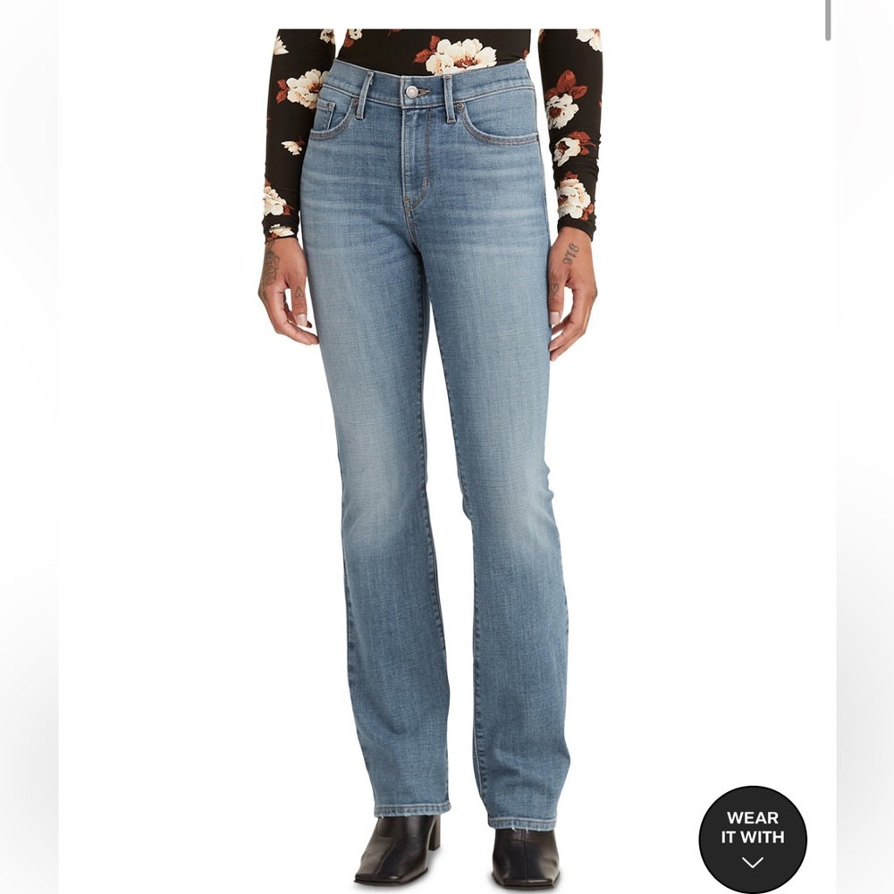 *BRAND NEW WITH TAGS* Levi's® Women's Casual Classic Mid Rise Bootcut Jeans